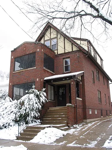 910 E Dayton St #2 Photo 1 910 E Dayton St #2 Photo 1