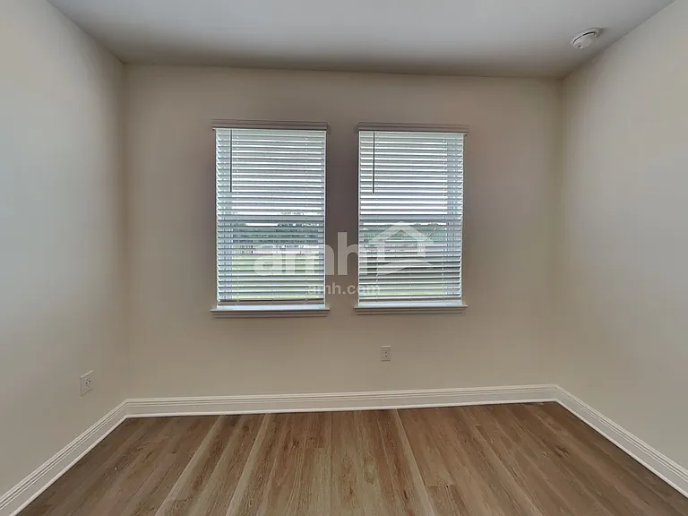3724 Center Cove Ln — Photo 16