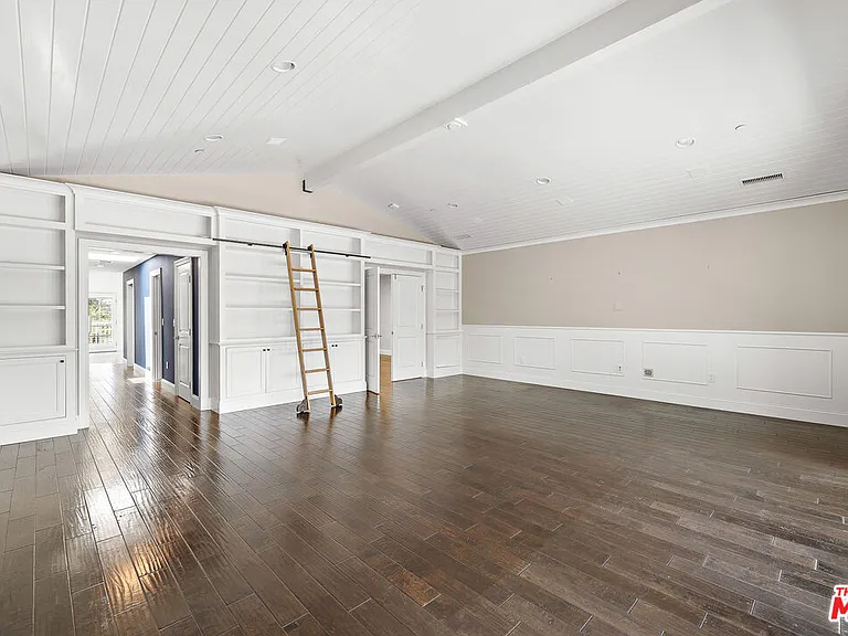 1147 Centinela Ave — Photo 29