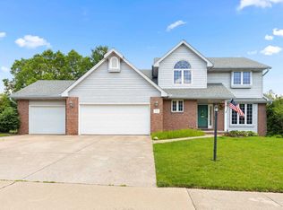 5408 N Rothmere Dr, Peoria, IL 61615