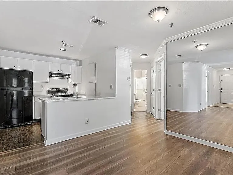 2212 River Heights Ct SE — Photo 3