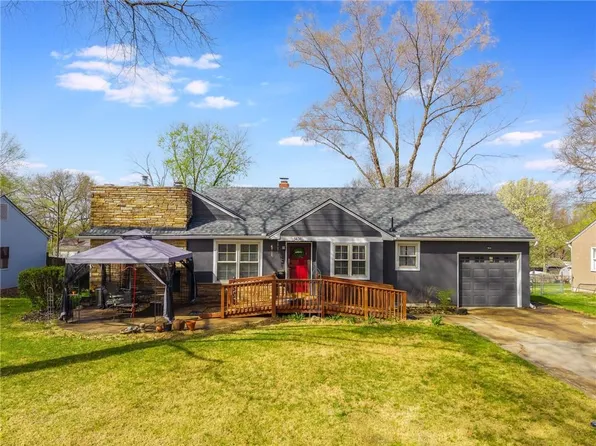 5036 NE Tarkio St, Kansas City, MO 64118