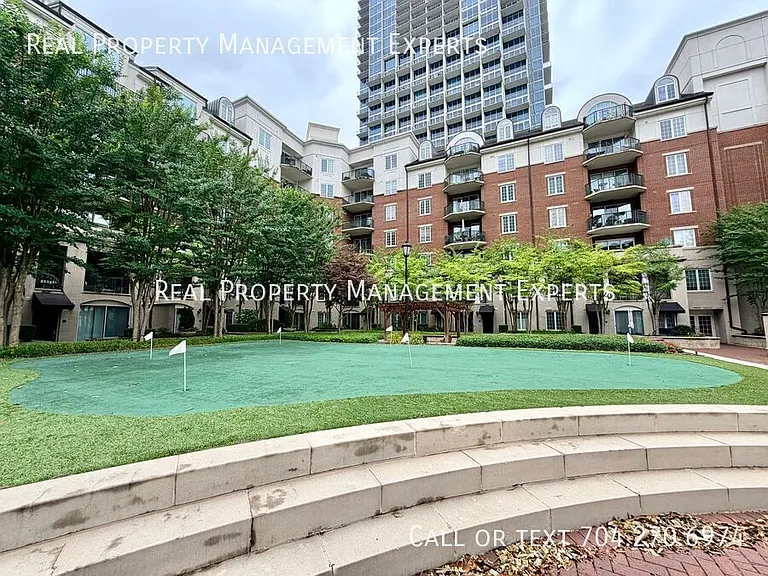 300 W 5th St #215 — Photo 12