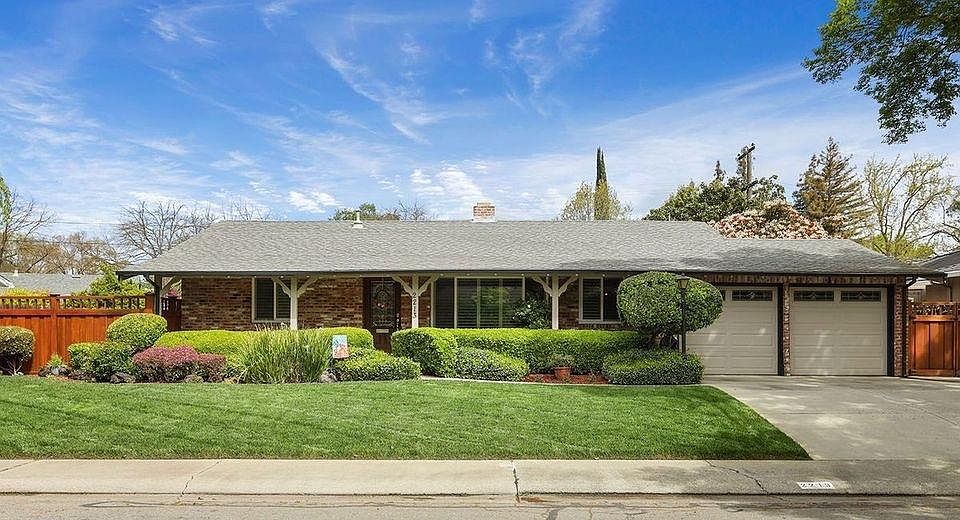 1st image of 2213 Bonniebrook Dr