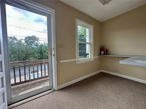 4th image of 1240 Churton St
