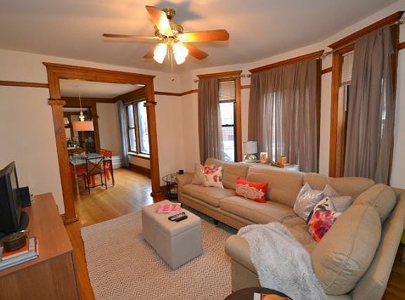 5th image of 1514 W Cornelia Ave #2