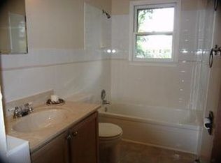 773 W Spring St, South Elgin, IL 60177