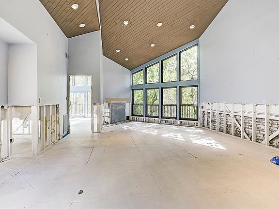 5th image of 9131 Briar Forest Dr