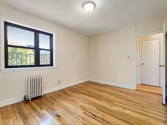 5th image of 20-36 24th St #2A