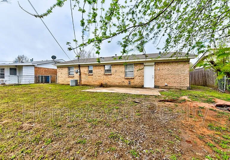 1308 McDonald Dr — Photo 38