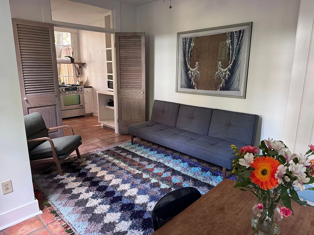 1 bed, 1.5 bath, 650 sqft, $1,600 — Photo 3