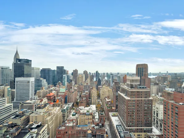 400 Fifth Avenue image 4 of 11