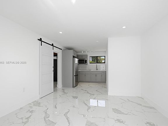2nd image of 6755 SW 27th St