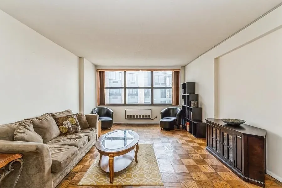 3 bed, 1700 sqft, $1,500 — Photo 2