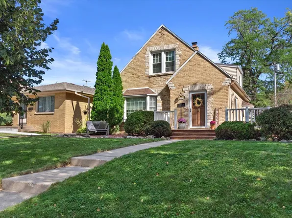 2068 South 106th STREET, West Allis, WI 53227