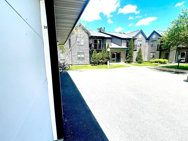 The Terrace at Cedar Glen — Photo 14