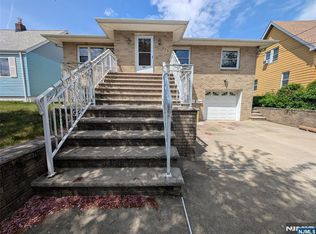 325 Westervelt Pl, Lodi, NJ 07644