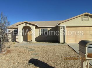 110 Tomahawk Dr, Huachuca City, AZ 85616