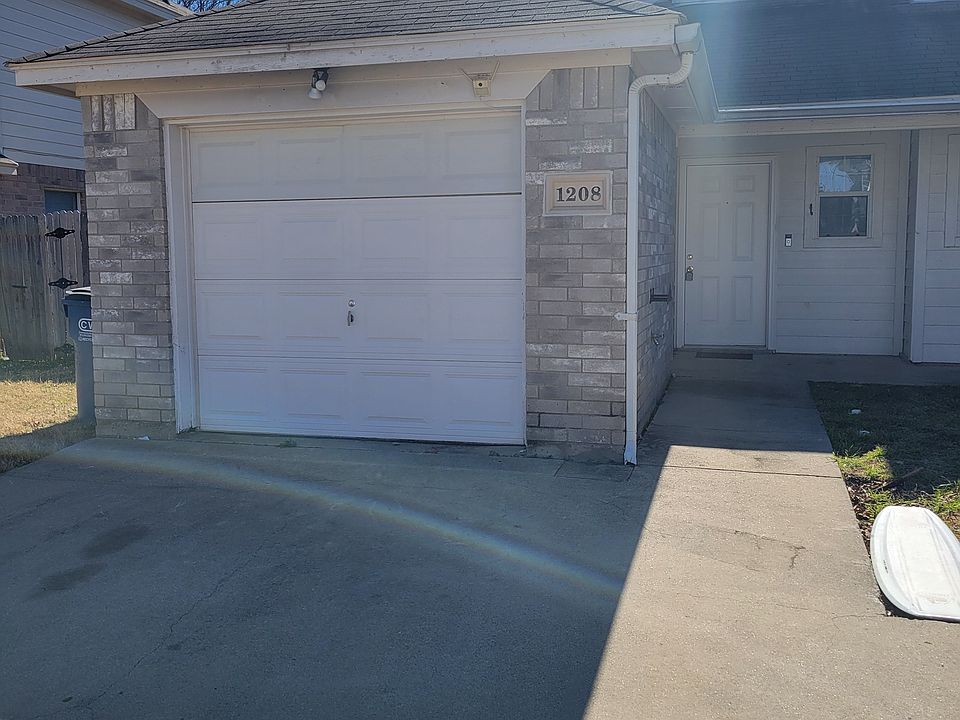 1st image of 1208 Village Garden Dr #1208