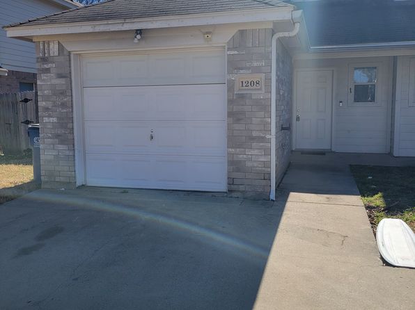 1208 Village Garden Dr #1208