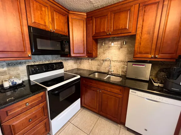 7 FLANDERS A, Delray Beach, FL 33484