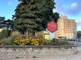 158 A McArthur Ave #1606, Ottawa, ON K1L 8E7