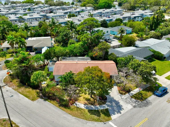 2101 Collier Avenue, Lake Worth Beach, FL 33461