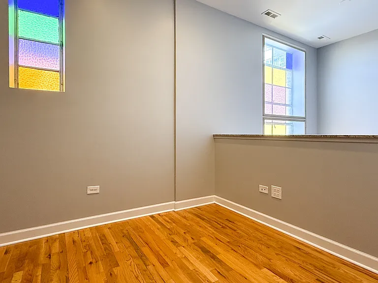 160 W Burton Pl #2R — Photo 8