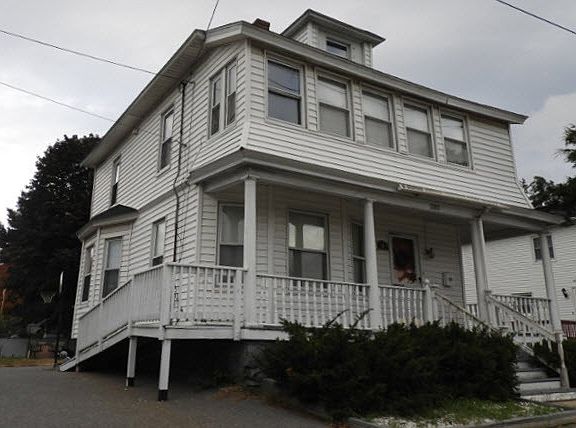3rd image of 205 Haverhill St