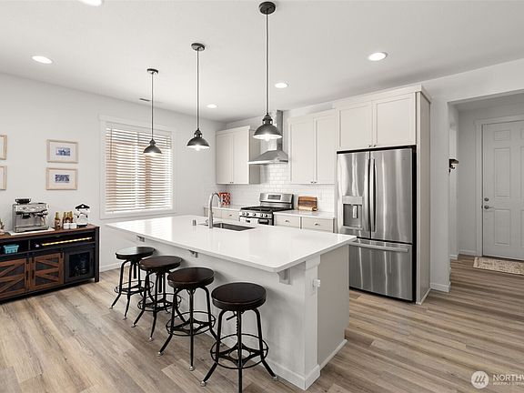 4th image of 6541 Seaglass Avenue SE