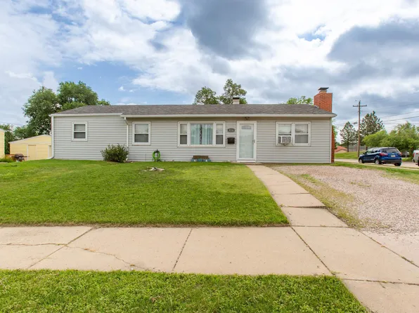 3210 Lynnwood Ave, Rapid City, SD 57701