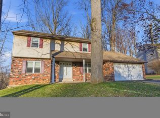 862 Green Ridge Cir, Feasterville Trevose, PA 19053