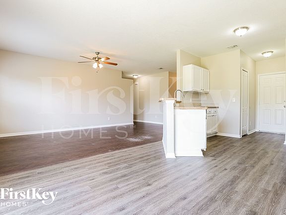 5th image of 2587 Ponce De Leon Blvd