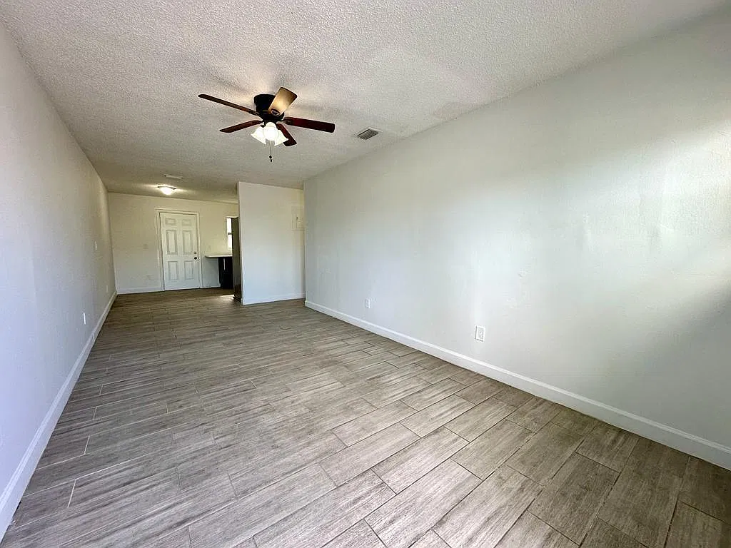 1 bed, 1.0 bath, 750 sqft, $1,350 — Photo 3