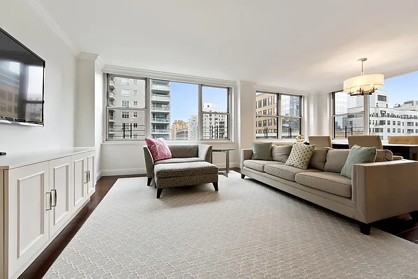 Sold by Nest Seekers International | media 18