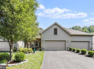 927 Quail Run Dr, Waynesboro, PA 17268