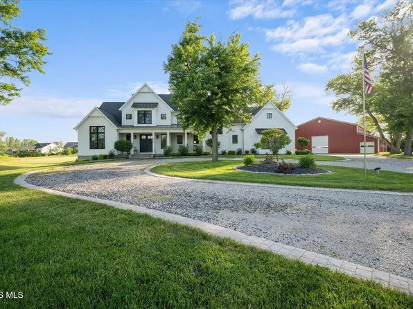 4950 Black Rd, Monclova, OH 43542