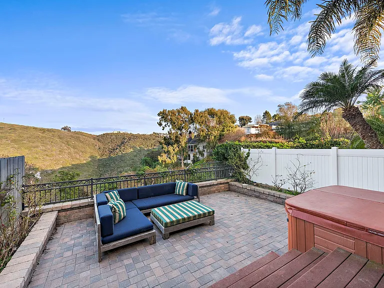 1274 La Mirada St — Photo 35