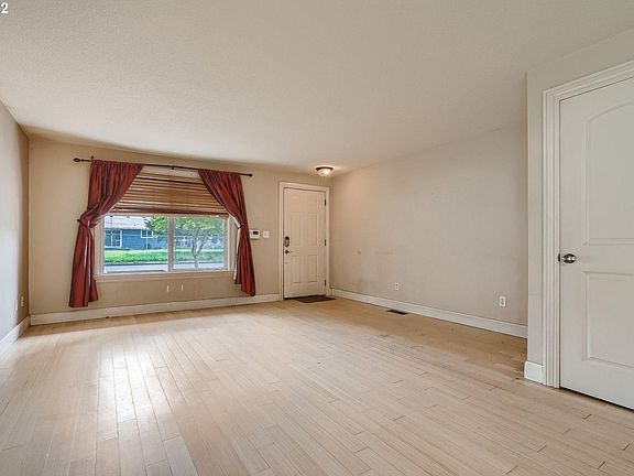 5th image of 13108 NE 46th St
