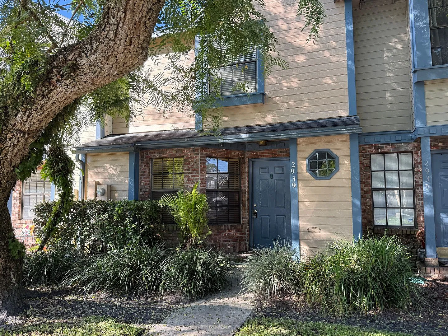2/2.5 Town House in Casselbery — Photo 2