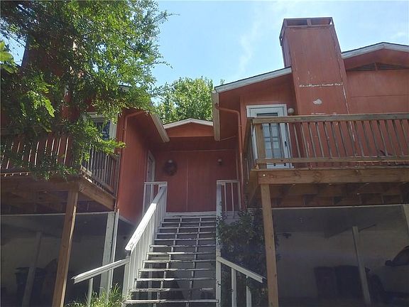 5th image of 2501 Parker Ln