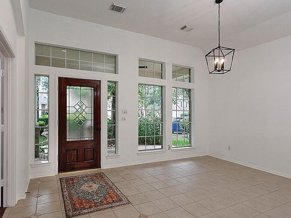 5th image of 174 N Wimberly Way