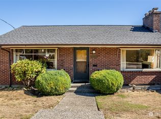 2810 W Jameson St, Seattle, WA 98199