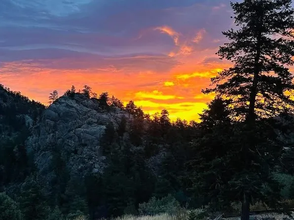270 Choctaw Rd, Lyons, CO 80540