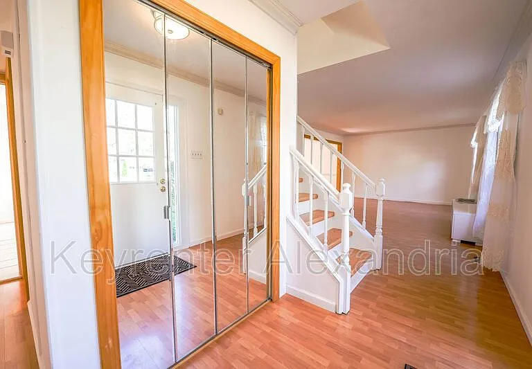 7123 Red Horse Tavern Ln — Photo 3