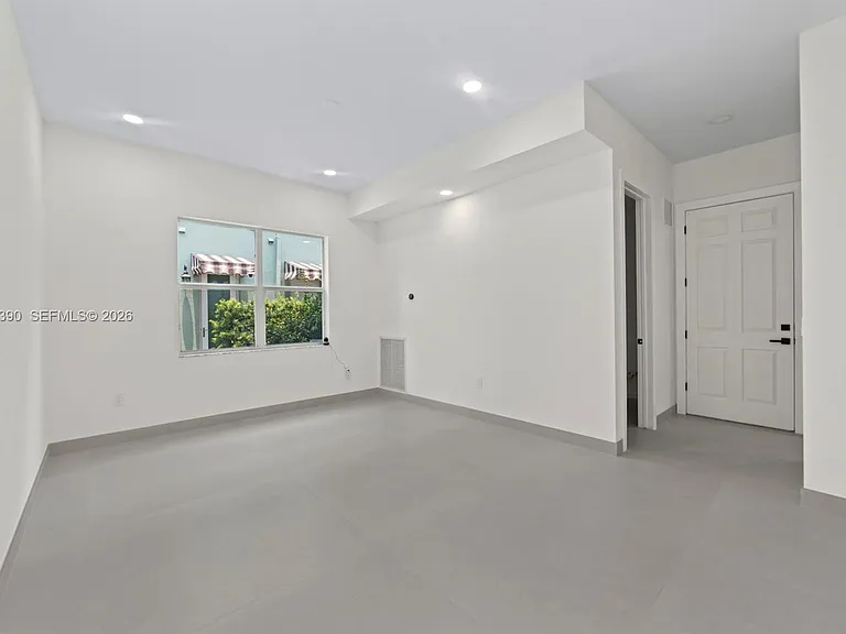 3040 SW 44th Ct — Photo 22