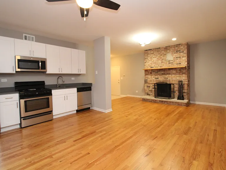 617 W Drummond Pl #GCW — Photo 1