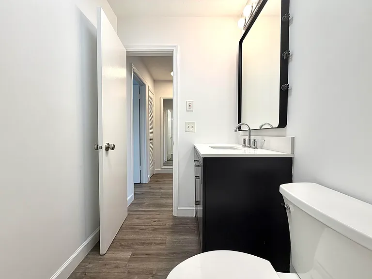 413 N Cypress Dr — Photo 21
