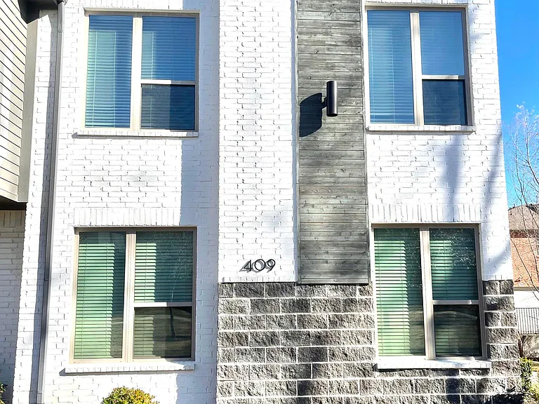 409 Harmon Dr — Photo 1