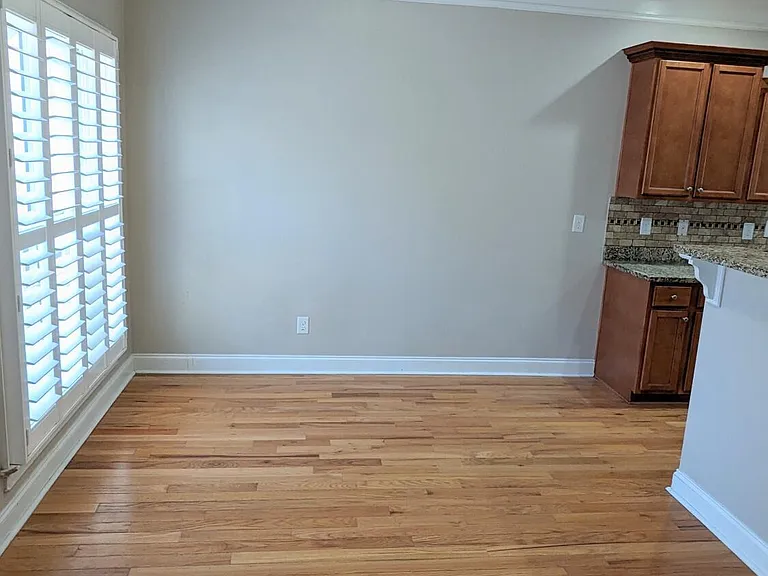9512 Berwick Ct — Photo 7